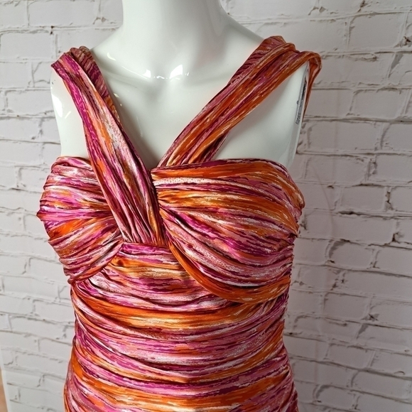 𝅺CARMEN Marc Valvo Printed Silk Halterneck Dress - Picture 4 of 14